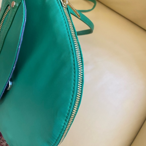 ☘️ Olivia + Joy Nylon crossbody bag - Picture 2 of 6